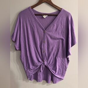 FANTASTIC FAWN Women’s Purple Waffle Knit V-Neck Button Detail Tie Front Top